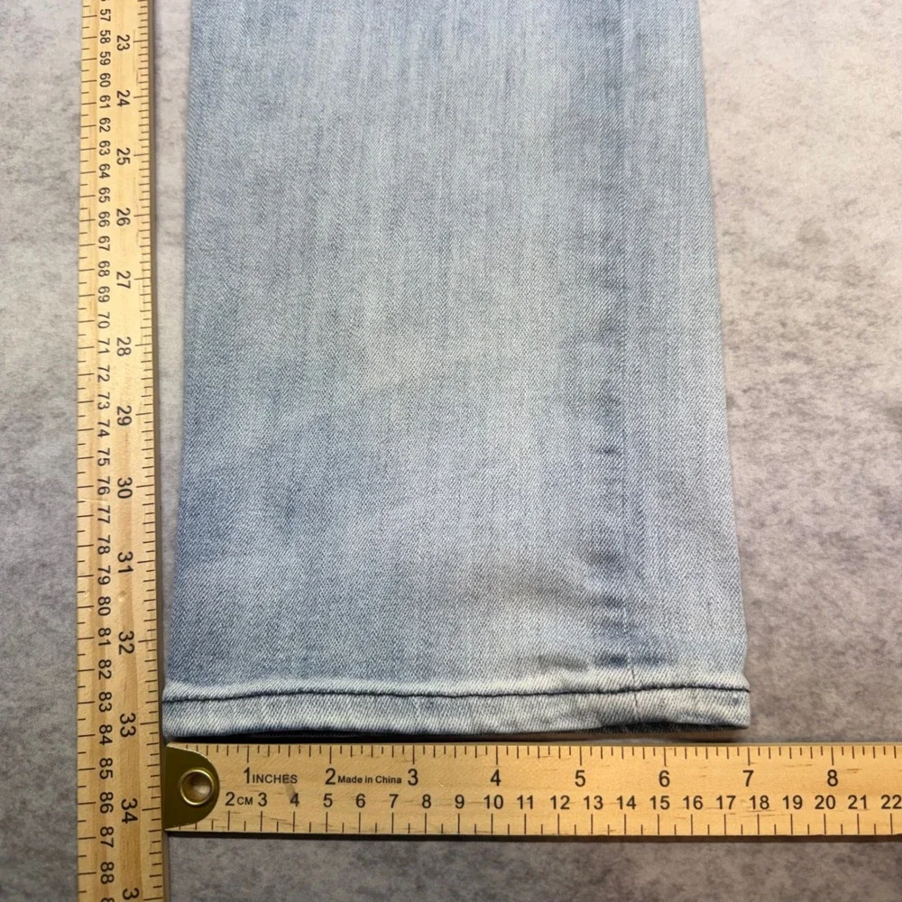 True Religion Geno Relaxed Slim Mens 34x33 Light Wash Flap Pocket Denim Jeans